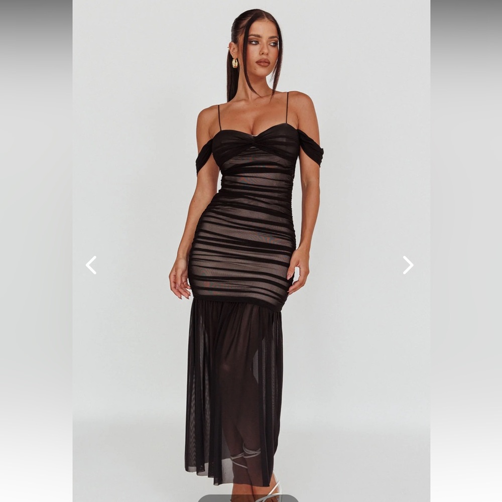 Hello molly black dress never been worn size 4